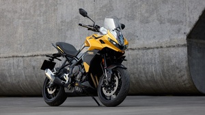 2025, Adventure motorcycles, 4K wallpaper