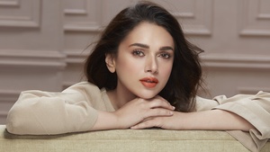 Aditi Rao Hydari, Beautiful actress, Portrait, Bollywood actress, Indian actress, 4K wallpaper