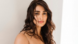 Pooja Hegde, Closeup, Indian actress, Portrait, 4K wallpaper
