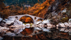 Autumn, Bridge, Lake, Reflection, Rocks, Calm, Aesthetic, Scenery, Landscape, Arch bridge, River Stream, Bulgaria, 4K wallpaper