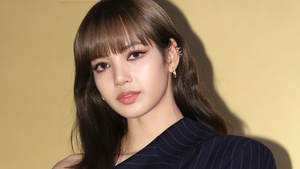 Lisa, Portrait, Blackpink, K-Pop singer, Korean singers, 4K wallpaper