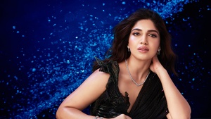 Bhumi Pednekar, Indian actress, Bollywood actress, Blue background, 4K wallpaper