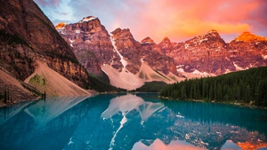 Moraine Lake, Sunset, Rocky Mountains, Banff National Park, Landscape, Reflection, Scenery, Alberta, Canada, Evening sky, 4K wallpaper