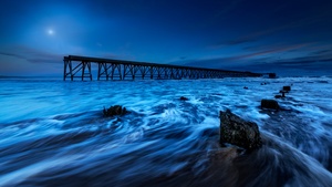 Wooden pier, Moonlight, Seascape, Long exposure, Scenic, Dusk, Night time, 4K wallpaper