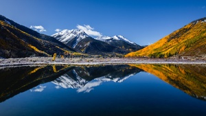 Crystal Lake, Aesthetic, Colorado, Landscape, North America, Outdoor, Mountains, Fall, Reflections, Clear sky, 4K wallpaper