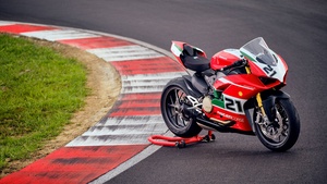 Ducati Panigale V2 Bayliss, Race track, Sports bikes, 2021, 4K wallpaper