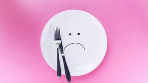 Sad, Pink background, Hunger, 4K wallpaper