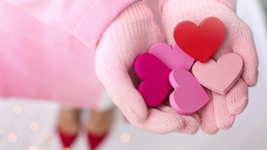 Hearts, Valentines Day, Love hearts, Pink, Hand Gloves, Heart shape, February, 4K wallpaper
