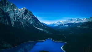 Peyto Lake, Banff National Park, Canada, Canadian Rockies, Mountain range, Blue Sky, Glacier mountains, Snow covered, Reflection, Green Trees, Landscape, Twilight, 4K wallpaper