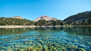 California, Volcano, Clear water, Landscape, Blue Sky, Water ripples, Stones, 4K wallpaper