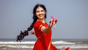 Mamitha Baiju, Malayalam actress, Indian actress, Saree, Beach, 4K wallpaper