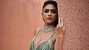 Mrunal Thakur, Indian actress, Bollywood actress, 4K wallpaper