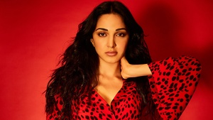 Kiara Advani, Red, Indian actress, Bollywood actress, Red background, Portrait, 4K wallpaper