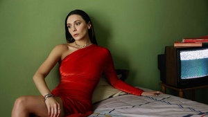 Elizabeth Olsen, Red dress, American actress, 4K wallpaper