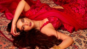 Aditi Rao Hydari, Red aesthetic, Indian actress, Traditional, 4K wallpaper