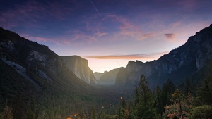 Yosemite Valley, Mountain range, Pine trees, Dawn, Clear sky, 4K wallpaper