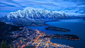 Queenstown, New Zealand, Lake Wakatipu, Snow mountains, Cityscape, Night lights, Blue Sky, Clouds, 4K wallpaper