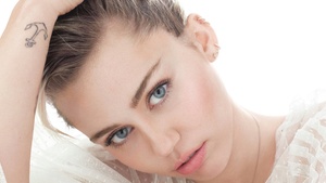 Miley Cyrus, Singer, White background, 4K wallpaper