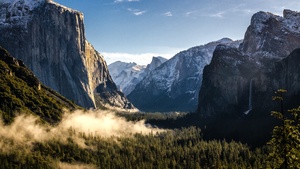 Yosemite National Park, California, Valley, Landscape, Misty, Mountains, Cliffs, Clear sky, Tourist attraction, Forest, Green Trees, Morning light, Snow covered, 4K wallpaper