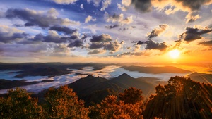Australia, Landscape, Cloudy Sky, Sunset, Mountain range, Foggy, Sun rays, Aerial view, 4K wallpaper