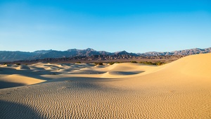 Death Valley, Dessert, California, Sand Dunes, Blue Sky, Mountain range, Sunrise, Landscape, Clear sky, 4K wallpaper