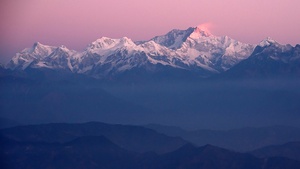 Mountain range, Himalayas, Snow covered, Mountain range, Glacier mountains, Purple sky, Landscape, Peaks, Sunrise, Alpenglow, 4K wallpaper