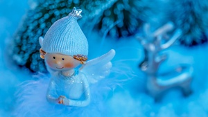 Christmas decoration, Wings, Cap, Cute figure, Blue background, 4K wallpaper