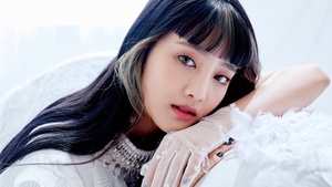 Minnie, Korean singer, K-Pop singer, South Korean, White background, Thai singer, 4K wallpaper