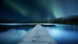 Wooden pier, Jetty, Lake, Aurora Borealis, Clear sky, Trees, Stars, Blue, 4K wallpaper