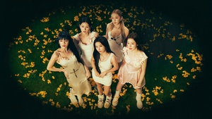 (G)I-dle, Dark background, Girl group, Korean singers, K-pop singers, Yuqi, Minnie, Miyeon, Shuhua, Soojin, Soyeon, 4K wallpaper
