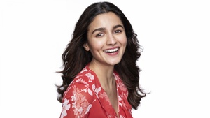 Alia Bhatt, Beautiful actress, Smiling girl, Bollywood actress, Indian actress, White background, 4K wallpaper