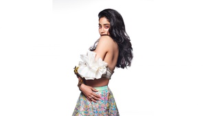 Janhvi Kapoor, White background, Indian actress, Bollywood actress, 4K wallpaper