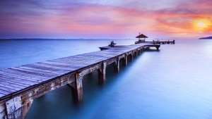 Wooden pier, Sunrise, Morning, Foggy, Daylight, 4K wallpaper