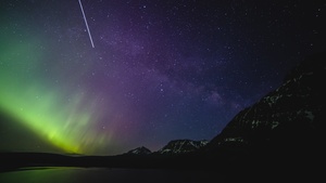 Aurora Borealis, Milky Way, Purple sky, Night, Starry sky, Glacier National Park, 4K wallpaper