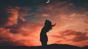 Girl, Evening sky, Silhouette, Crescent Moon, Dusk, Mood, 4K wallpaper