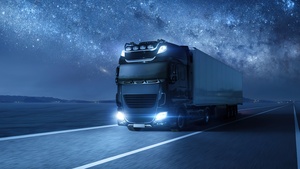 Truck, Night, Highway, 4K wallpaper