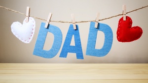 Dad, Hearts, Hanging Hearts, Wooden background, Fathers Day, 4K wallpaper