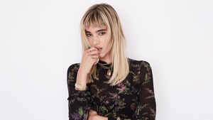 Sofia Boutella, Algerian actress, White background, 4K wallpaper