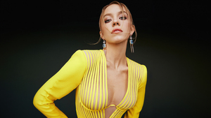 Sydney Sweeney, Yellow Dress, Dark background, Photoshoot, 4K wallpaper
