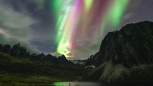 Northern Lights, Aurora, Mountains, Sky, Nature, 4K wallpaper