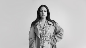 Molly Gordon, Celebrities, Girls, Model, Monochrome, Black And White, 4K wallpaper