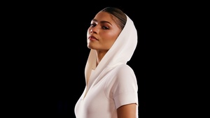 Zendaya, Black background, AMOLED, 4K wallpaper