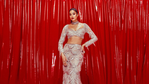 Janhvi Kapoor, Red background, 2024, Indian actress, 4K wallpaper