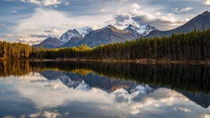 Lake Louise, Banff National Park, Summer, Reflection, Alberta, Canada, Daytime, 4K wallpaper