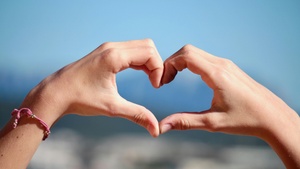 Hands together, Heart shape, Love heart, Bokeh Background, 4K wallpaper