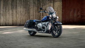 BMW R 18 Classic, 2025, Cruiser motorcycle, 4K wallpaper