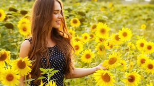 Girls, Model, Sunflowers, Field, 4K wallpaper