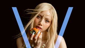 Lisa, V Magazine, Black background, Photoshoot, South Korean Singer, 4K wallpaper