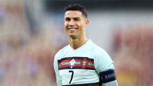 Cristiano Ronaldo, Smiling, Portugal football player, 4K wallpaper