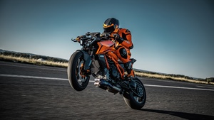 Biker, KTM 1390 Super Duke R, 2024, Race track, 4K wallpaper